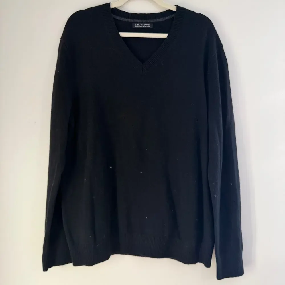 Banana Republic Men's 100% Merino Extra Fine Wool Black V Neck‎ Sweater Size XL